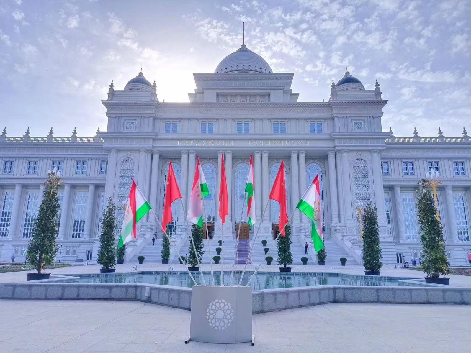 Konferenču ēka Tadžikistānā (4)