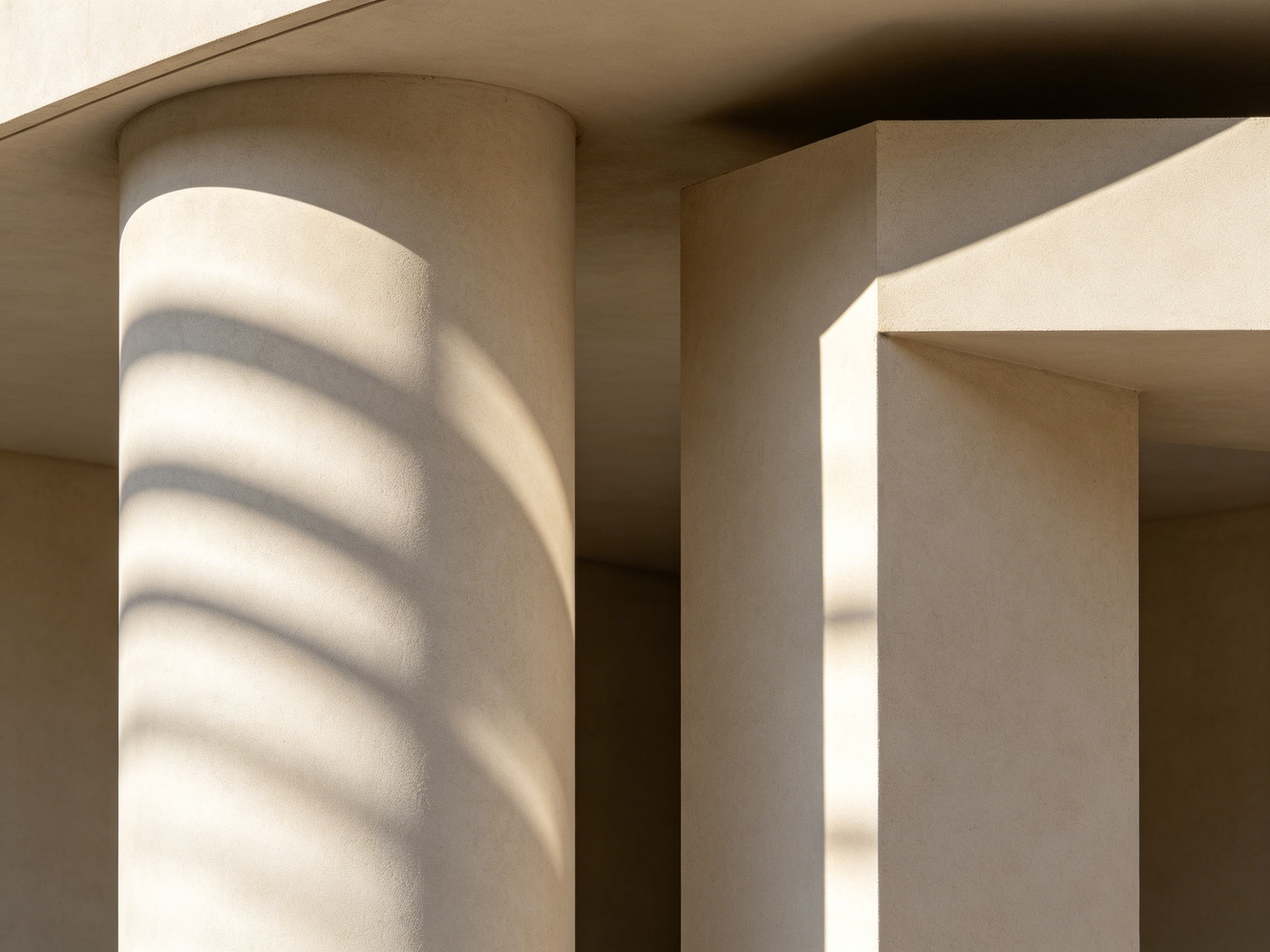 Round vs Square Columns_ Shape Choices for Architectural Pillars (2)